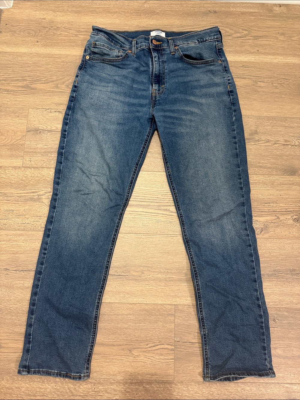 Men’s Straight-Leg Denim Jeans in Medium Blue wash W34 L32